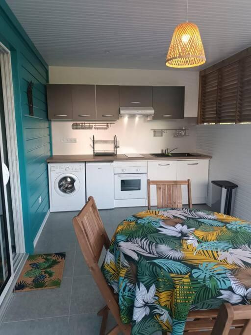 Tukusi Bungalow Le Moule Eksteriør billede